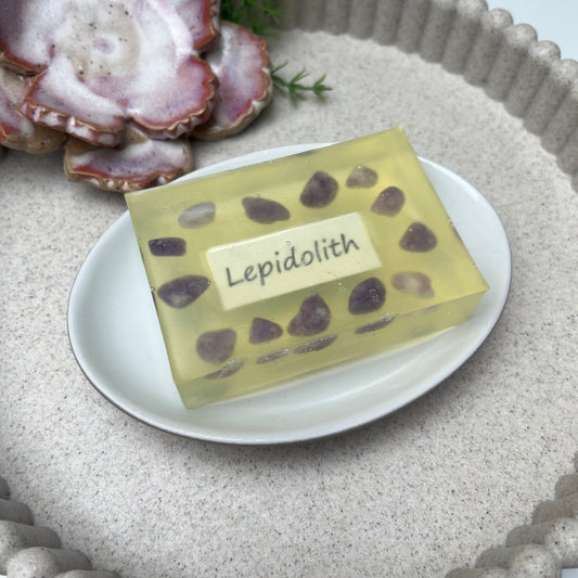 Seife mit Edelsteinen - Lepidolith - Eukalyptusduft