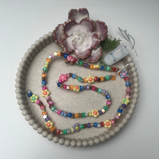 Handgemachte Perlenkette mit LED-Lichterkette