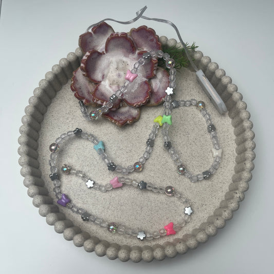 Handgemachte Perlenkette mit LED-Lichterkette