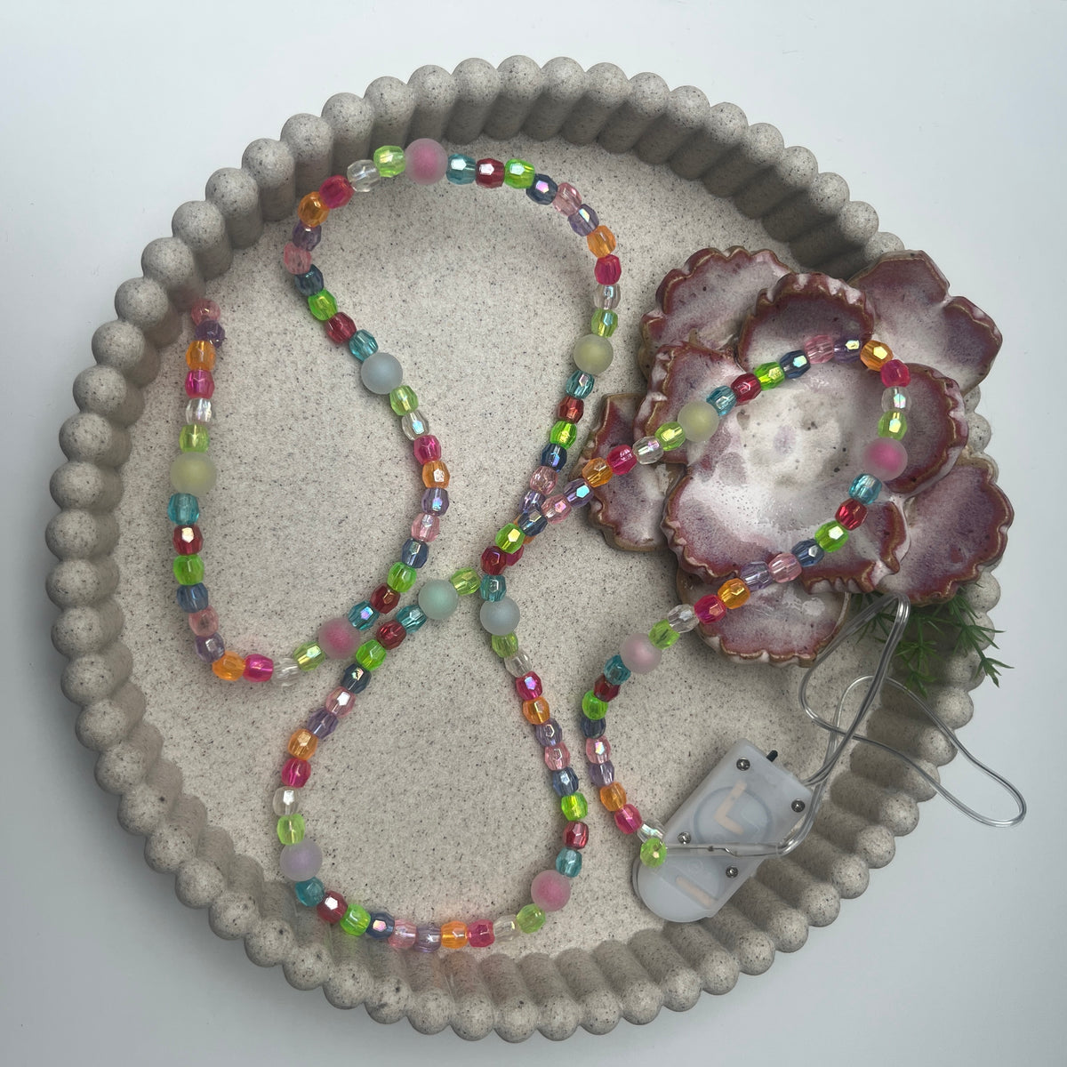 Handgemachte Perlenkette mit LED-Lichterkette