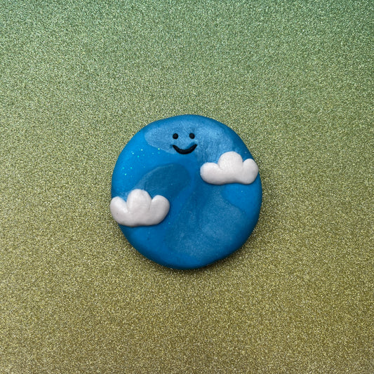 Polymer Clay Worry Stone in der Hand – Vorderansicht